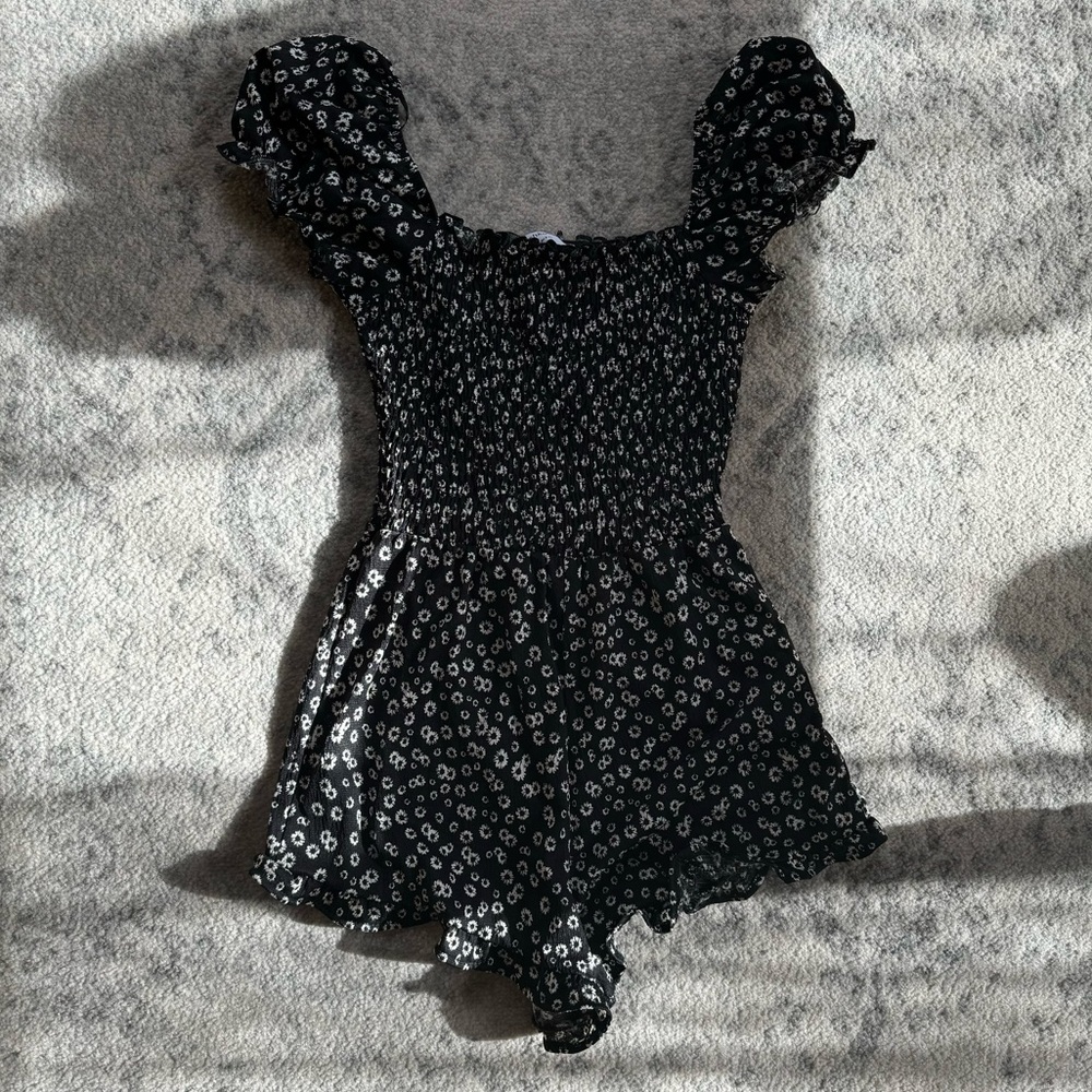 Black Floral Puff Sleeve Romper